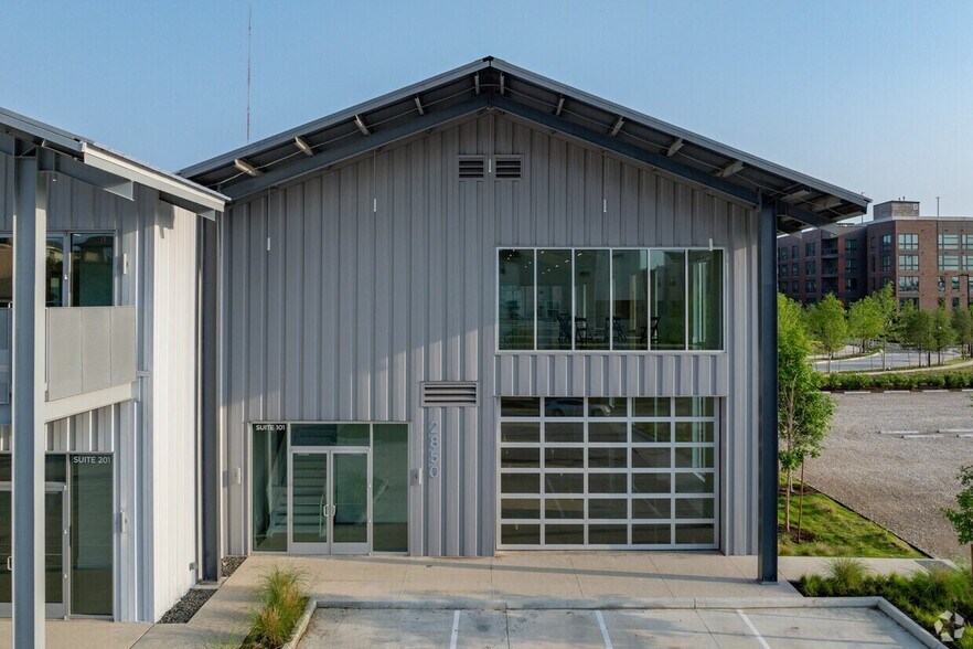 More Photos Of 100 Jensen Dr, Houston Unknown For Lease