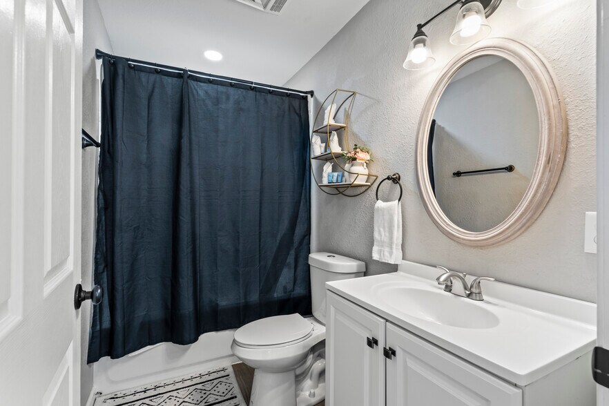 More Photos Of 86 Hillside Ave, Holiday Island Apartments For Sale