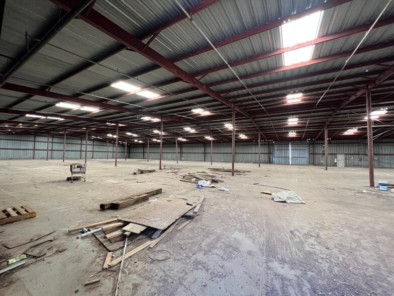 More Photos Of 375 Compress, Las Cruces Warehouse For Sale
