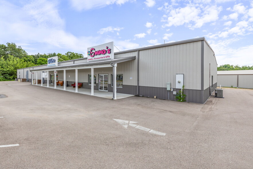 Primary Photo Of 650 Walton Dr, Farmington Storefront Retail Office For Sale