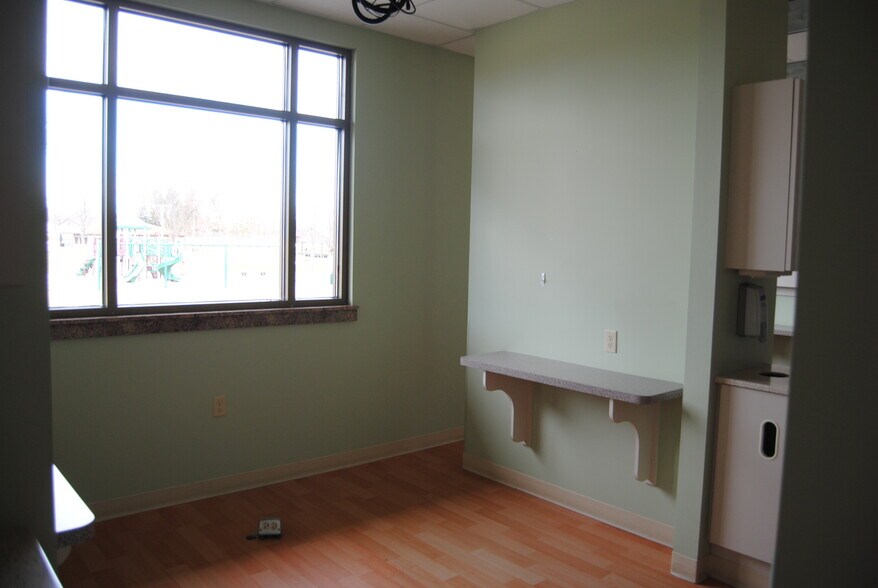 More Photos Of 20566 Main st, Jackson Medical For Lease
