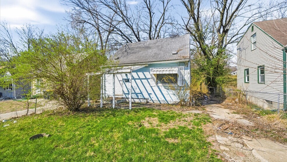 More Photos Of 4418 Monroe Ave, Kansas City Multifamily For Sale