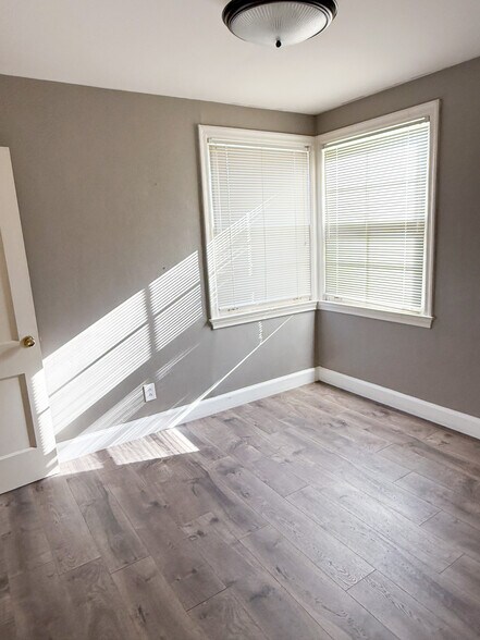 More Photos Of 503 Heather Pl, Nashville Office For Lease