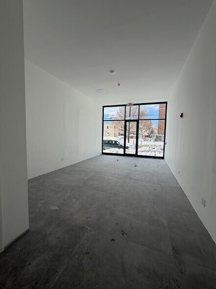 More Photos Of 364 Summit Ave, Jersey City Storefront For Lease