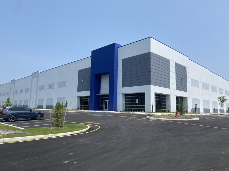 Primary Photo Of 600 Curtis Saunders Ct, Chesapeake Distribution For Lease