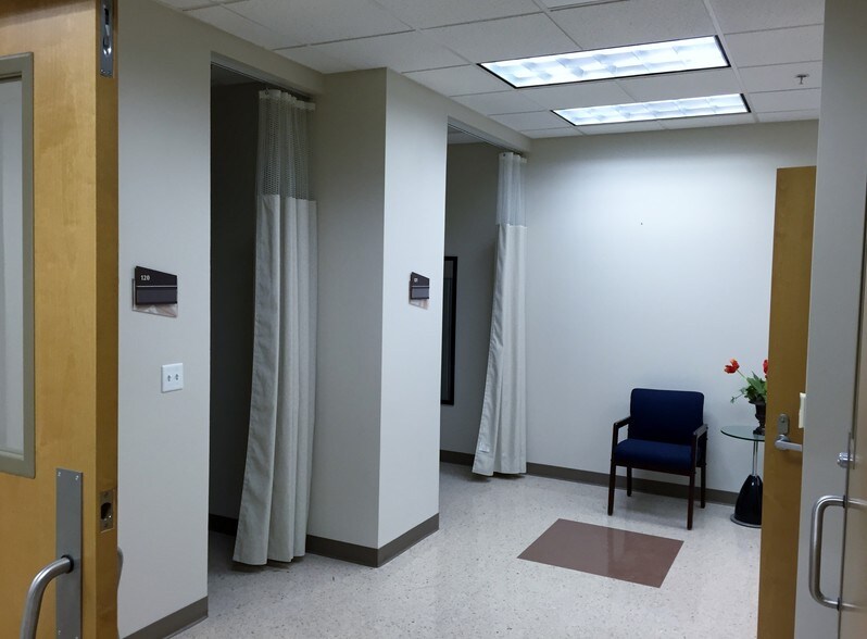 More Photos Of 4532 N Mesa St, El Paso Medical For Lease