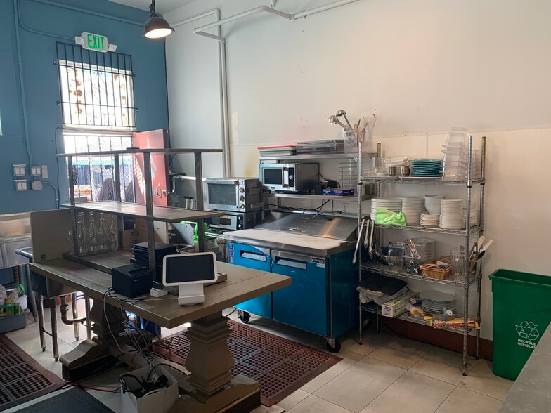 More Photos Of 3248 22nd St, San Francisco Storefront Retail Residential For Lease
