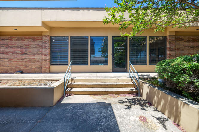 More Photos Of 8900 Business Park Dr, Austin Office For Sale