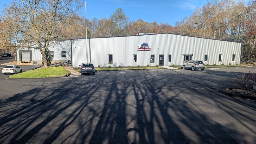 More Photos Of 5 Heritage Park, Clinton Manufacturing For Lease