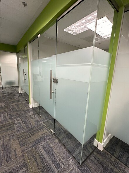 More Photos Of 3800 Camp Creek Pky, Atlanta Light Distribution For Lease