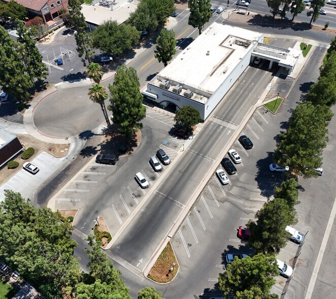 More Photos Of 590 E Shaw Ave, Fresno Bank For Sale