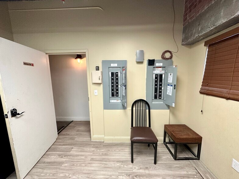 More Photos Of 231 E Main St, Trinidad Bar For Sale