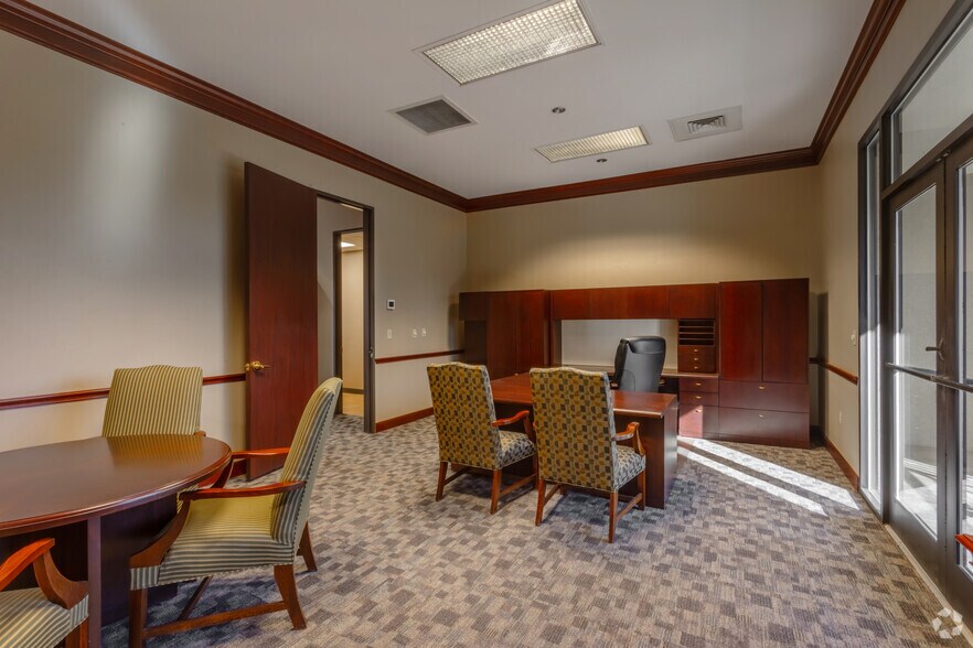 More Photos Of 11821 Telge Rd, Cypress Office For Sale