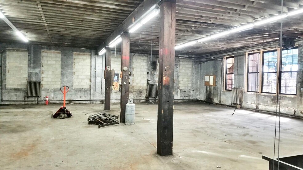 More Photos Of 45 Van Sinderen Ave, Brooklyn Light Manufacturing For Lease