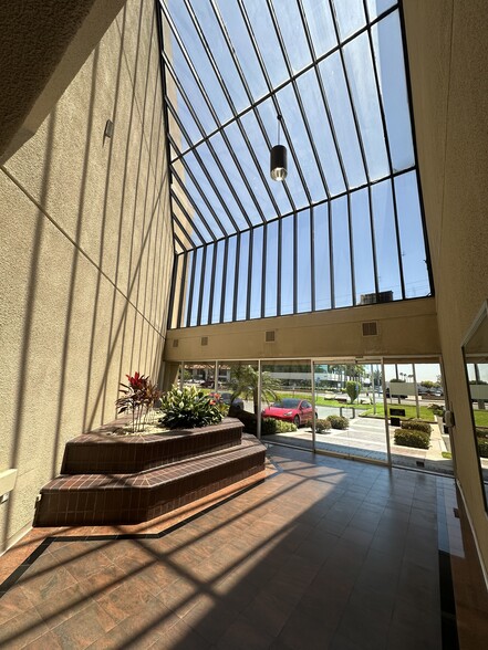 More Photos Of 1855 W Katella Ave, Orange Office Residential For Lease