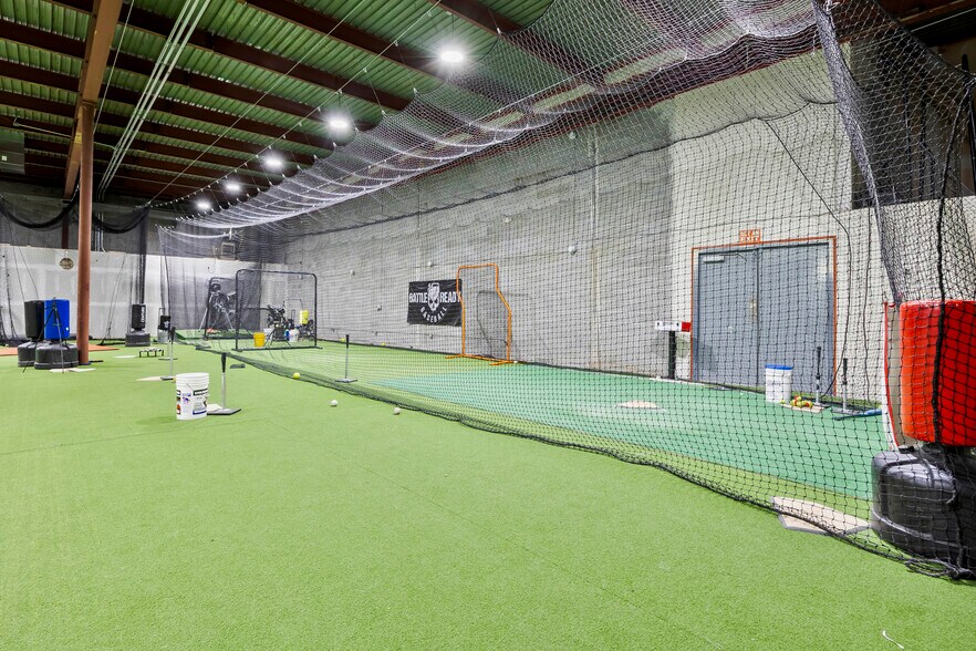 More Photos Of 90 Broadway, Menands Storefront For Lease