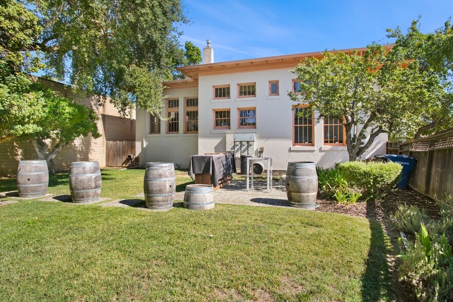 More Photos Of 355 W Las Palmas Ave, Patterson Office Residential For Sale