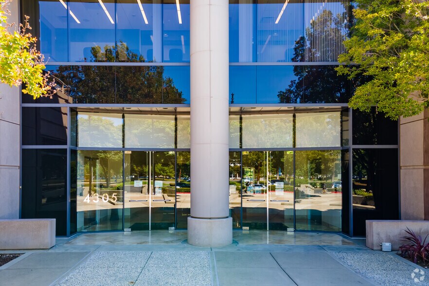 More Photos Of 4305 Hacienda Dr, Pleasanton Office For Lease