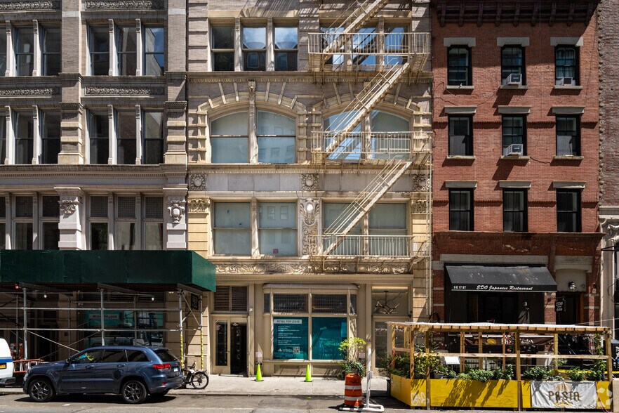 More Photos Of 7 E 17th St, New York Office For Sale