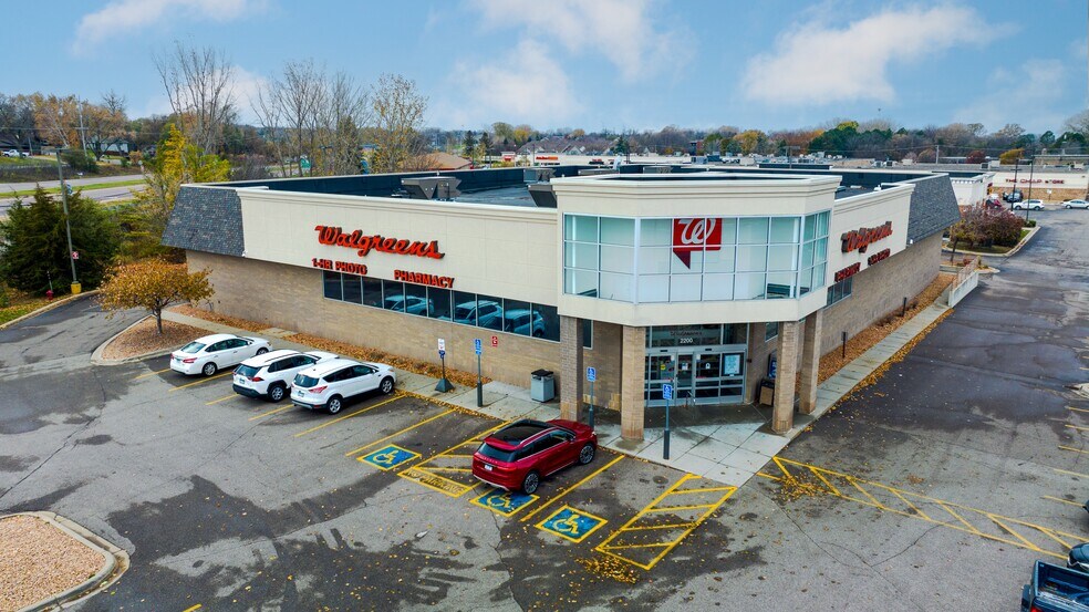 More Photos Of 2200 Highway 13 E, Burnsville Drugstore For Sale