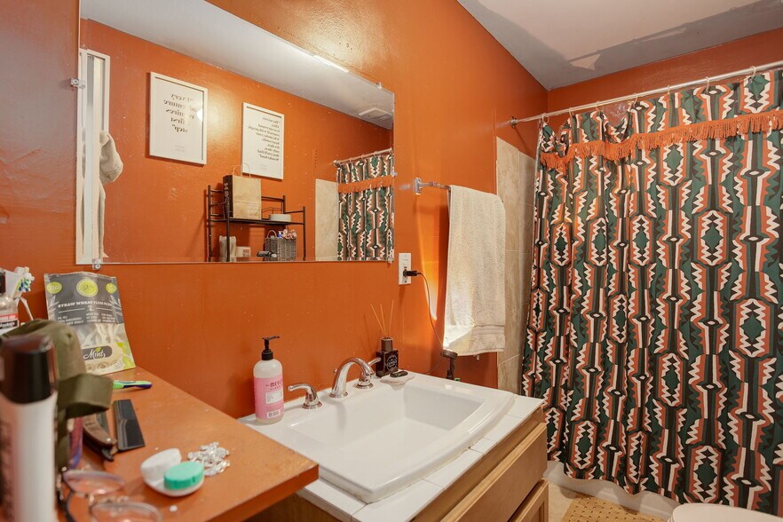 More Photos Of 2107 3rd Ave, Longmont Apartments For Sale