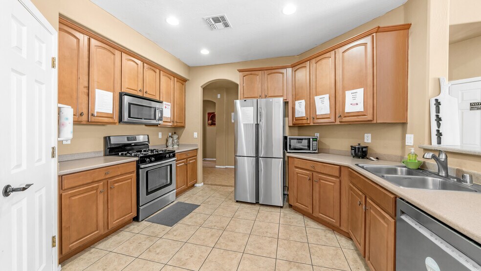 More Photos Of 5911 S 55th Dr, Laveen Assisted Living For Lease