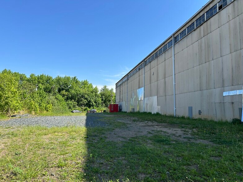 More Photos Of 6401 Quad Ave, Baltimore Warehouse For Lease
