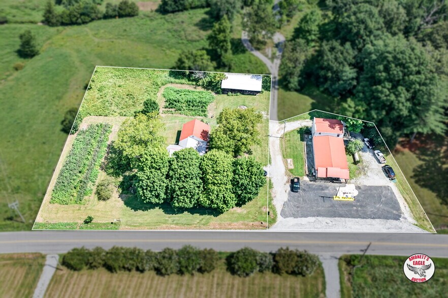 More Photos Of 2969 Moodyville Rd, Byrdstown General Retail For Sale