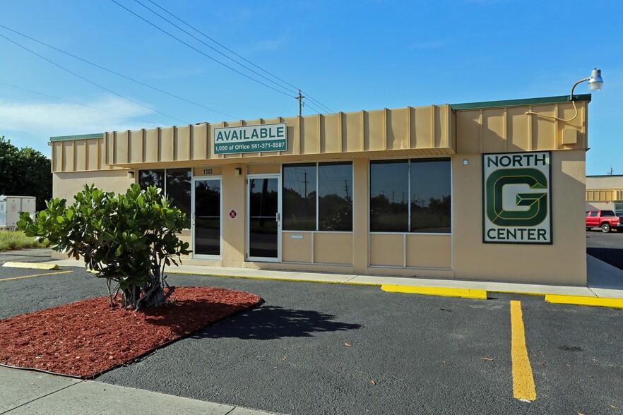 More Photos Of 1303-1317 Central Ter, Lake Worth Light Distribution For Lease