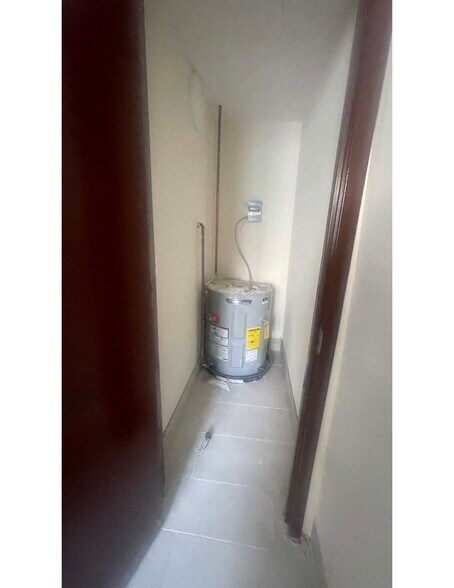 More Photos Of 1525-1527 Bryant Ave, Bronx Apartments For Lease