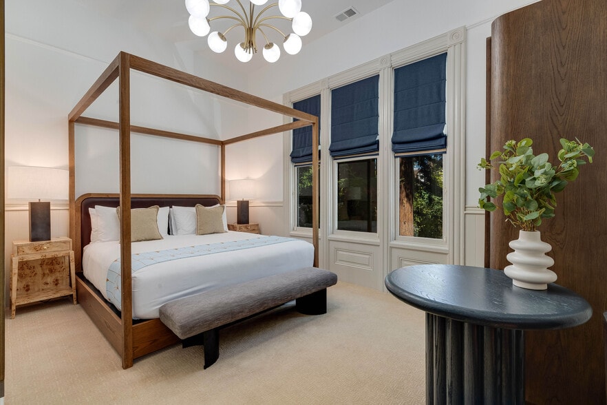 More Photos Of 443 Brown St, Napa Hotel For Sale