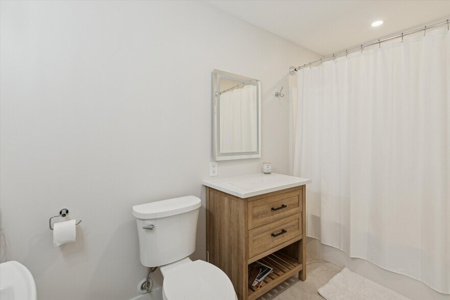 More Photos Of 8370 Lakeview Rd, Alanson Winery Vineyard For Sale