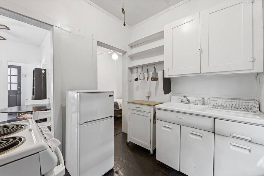 More Photos Of 50 Charlotte St, Saint Augustine Storefront Retail Office For Sale