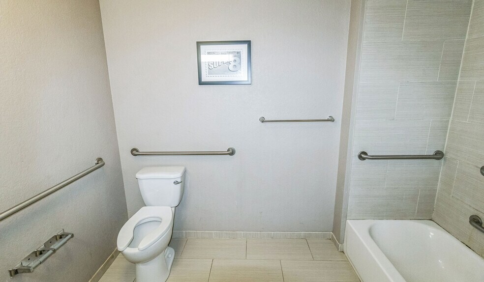 More Photos Of 3432 Interstate 20, Stanton Hotel For Sale