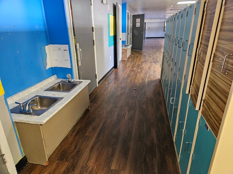 More Photos Of 14900 Cloverdale Rd, Dale City Daycare Center For Lease