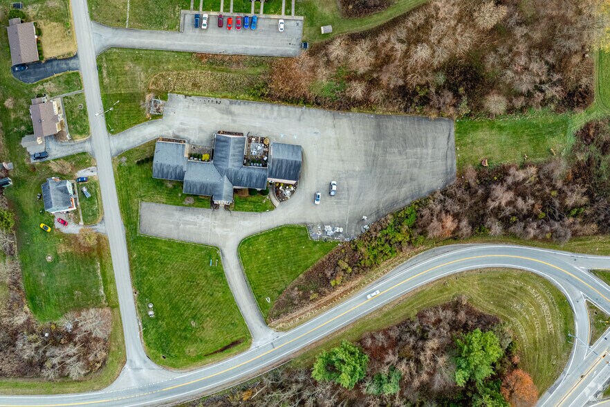 More Photos Of 110 Youngstown Rd, Lemont Furnace Medical For Sale