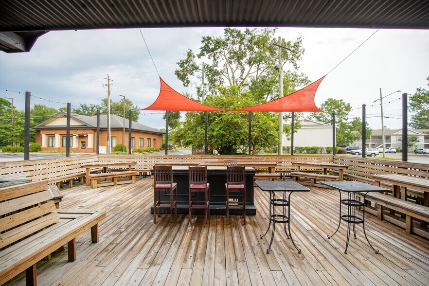 More Photos Of 1903 Baytree Pl, Valdosta Restaurant For Sale