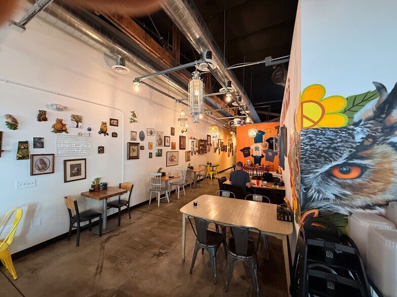 More Photos Of 300 W Camelback Rd, Phoenix Storefront Retail Office For Sale