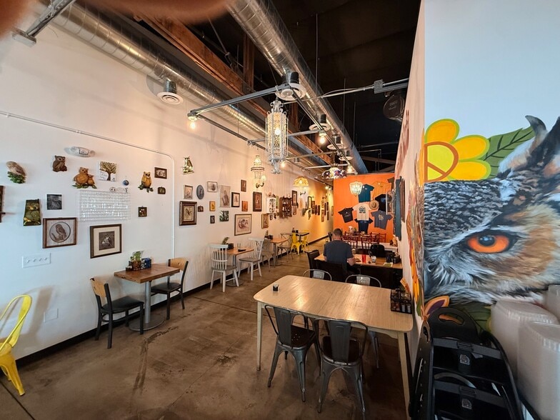 More Photos Of 300 W Camelback Rd, Phoenix Storefront Retail Office For Sale