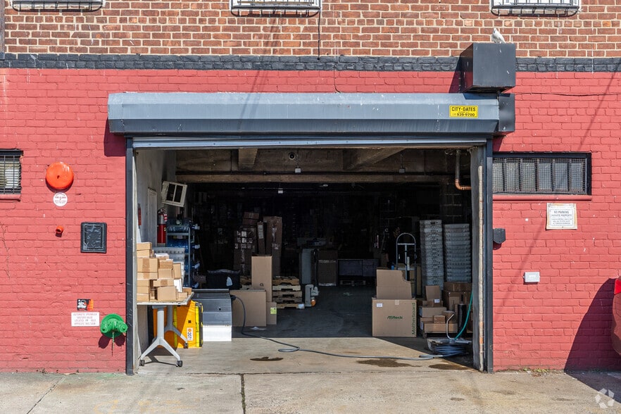 More Photos Of 2737 W 23rd St, Brooklyn Warehouse For Lease