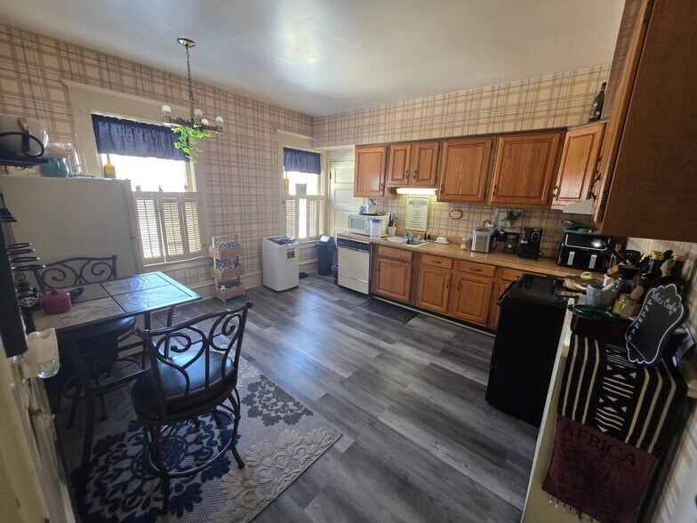 More Photos Of 1451 E Market St, Warren Medical For Sale