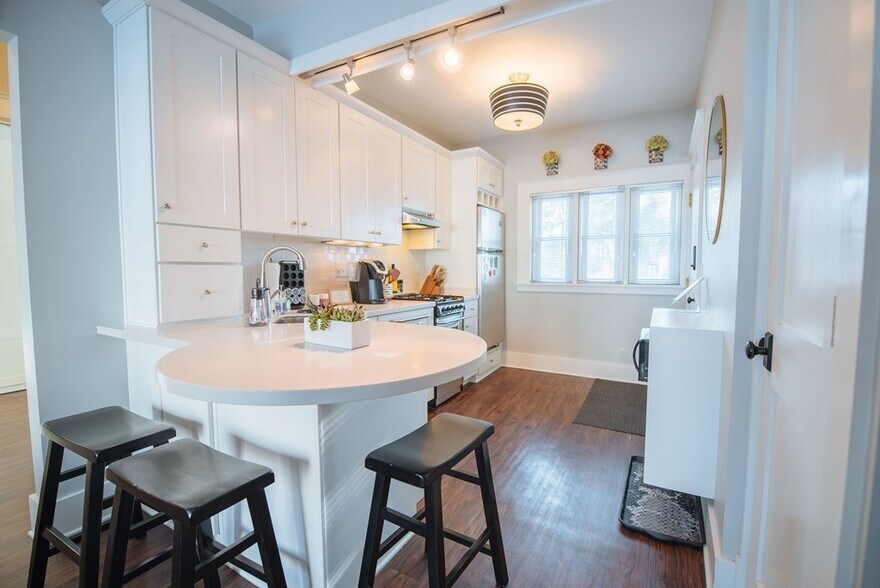 More Photos Of 219 Kentucky St, Sturgeon Bay Specialty For Sale