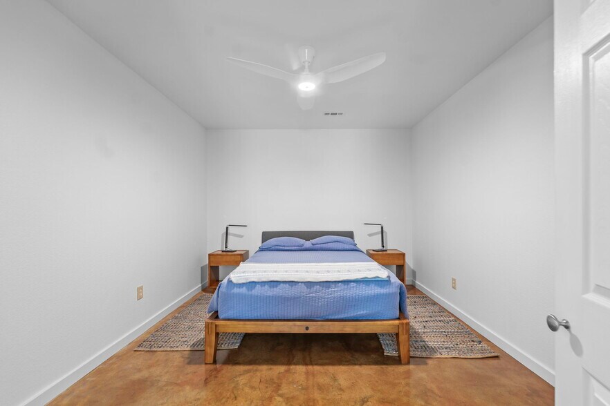 More Photos Of 18649 & 18645 Saddle Shop Ln, Springdale Lodge Meeting Hall For Sale