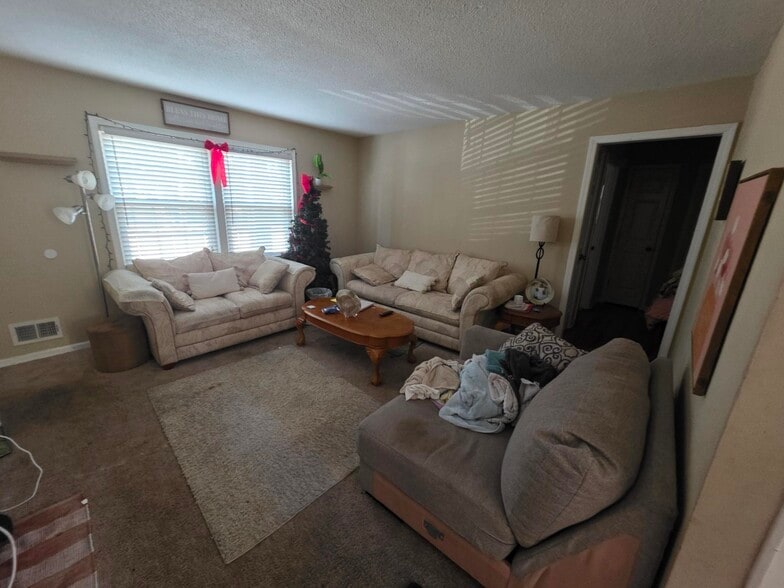 More Photos Of 1101 Comanchee Trl, West Columbia Multifamily For Sale