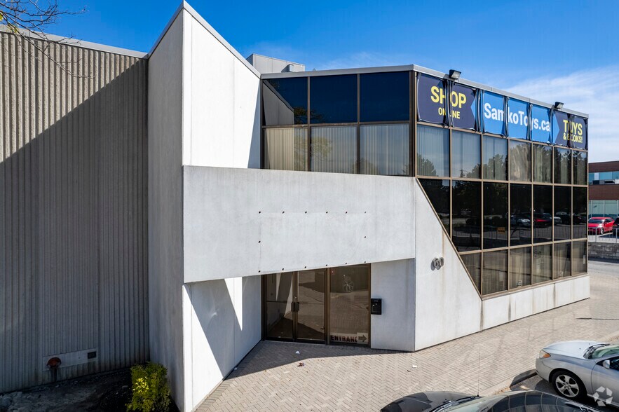 More Photos Of 60 E Beaver Creek Rd, Richmond Hill Industrial For Sale