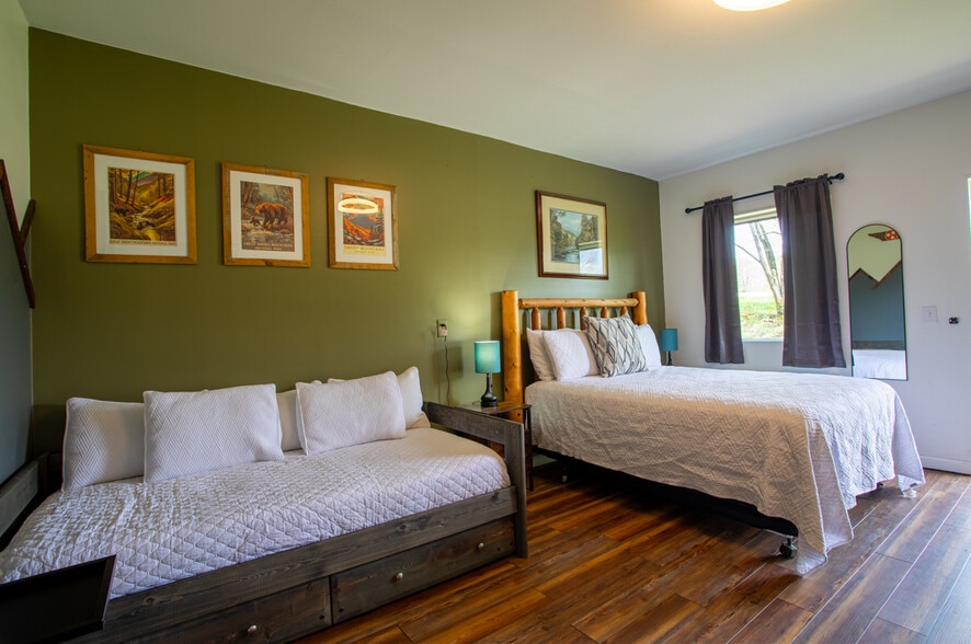 More Photos Of 3804 Wears Valley Rd, Sevierville Hotel For Sale