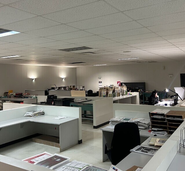 More Photos Of 1289 Mountain Av, Winnipeg Industrial For Sale