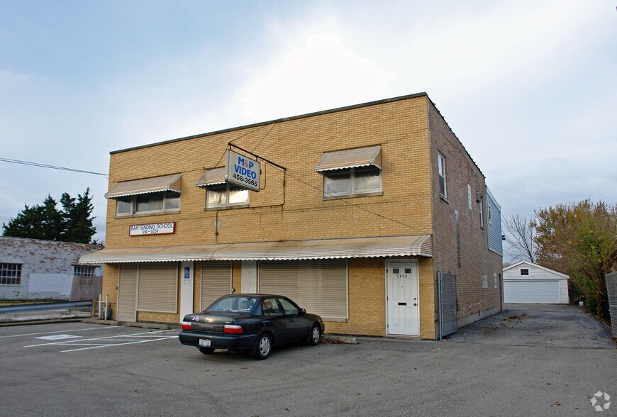 Primary Photo Of 7436 S Harlem Ave, Bridgeview Apartments For Sale