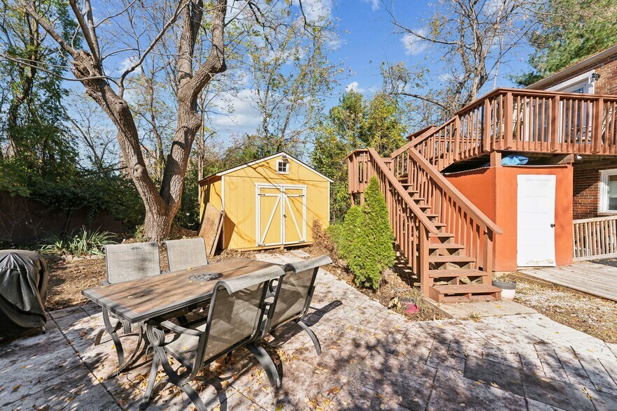 More Photos Of 5730 Biscayne dr, Alexandria Office For Sale
