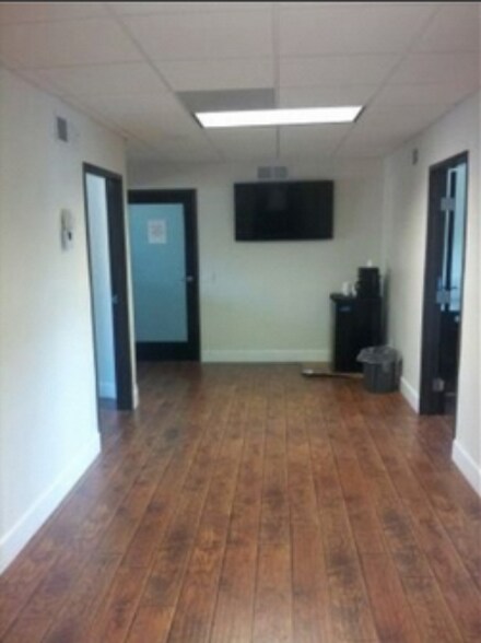 More Photos Of 545 W Avenue 26, Los Angeles Office For Lease